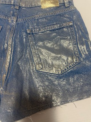 Pantalón corto Zara brillo plateado talla M
