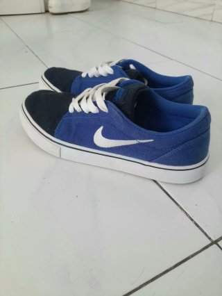 Zapatillas Nike SB azul marino