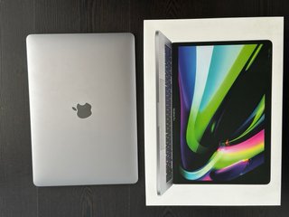MacBook Pro M2 Argento 512 GB