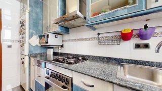 Piso en venta en Les Planes en Hospitalet de Llobregat, L´