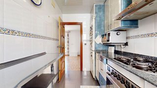 Piso en venta en Les Planes en Hospitalet de Llobregat, L´