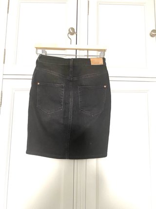 Falda vaquera tubo Pull&Bear negra