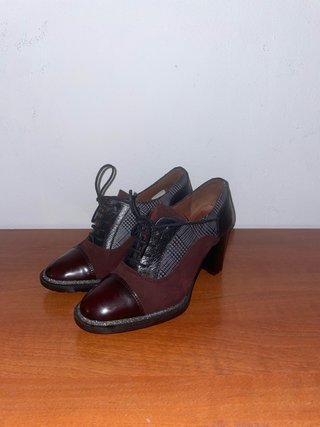 Zapatos Hispanitas tacón marrón y multicolor