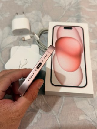 IPhone 15 Rosa