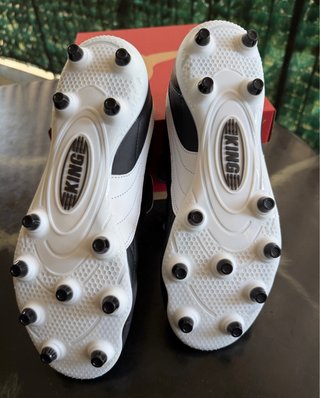 Scarpe da calcio Puma nere nuove