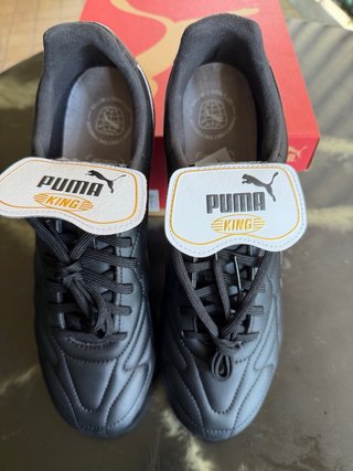 Scarpe da calcio Puma nere nuove