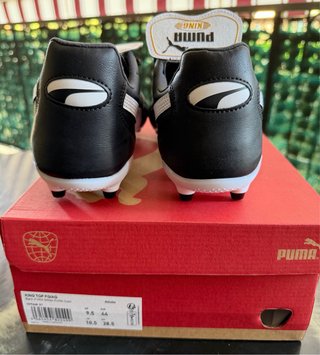 Scarpe da calcio Puma nere nuove