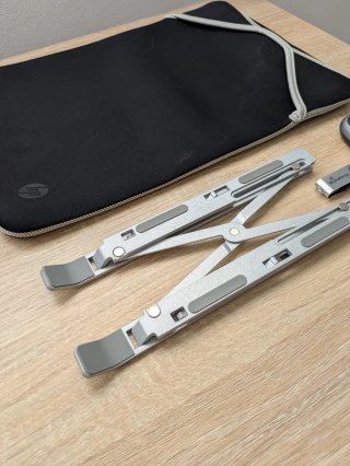 Funda 15.6 + Ratón + USB 32GB + soporte portatil