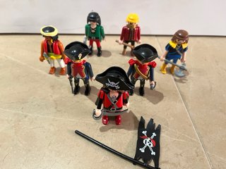 Lote Playmobil Piratas y Soldados