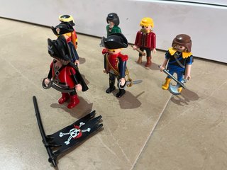 Lote Playmobil Piratas y Soldados