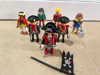 Lote Playmobil Piratas y Soldados