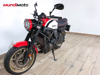 YAMAHA XSR 700