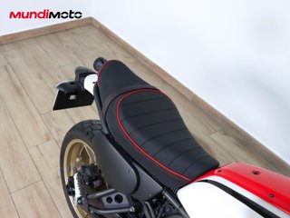 YAMAHA XSR 700