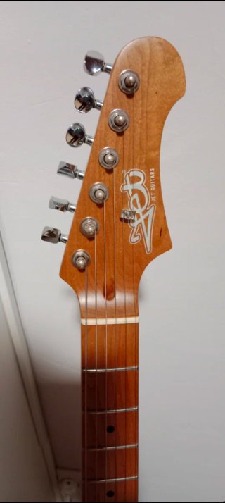 Guitarra Eléctrica Jet 300 Blanca