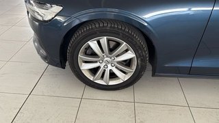 Volvo V60 2.0 B4 D MOMENTUM CORE AUTO 197 5P