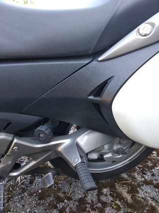 Honda NT700 Deauville Blanca