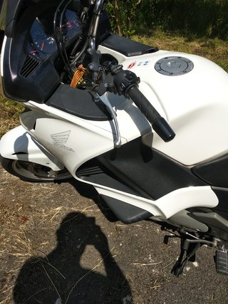 Honda NT700 Deauville Blanca