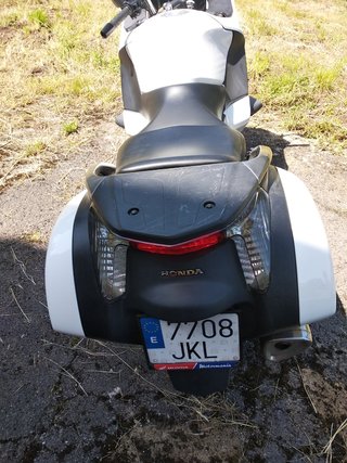 Honda NT700 Deauville Blanca