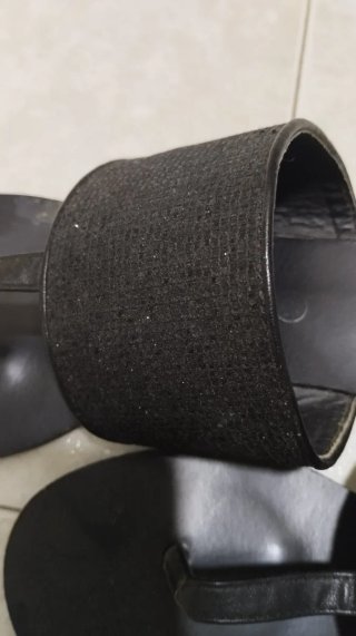 Sandalias planas negras