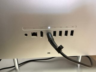 PC All In One HP 27", i5, 8gb, 512gb ssd, perfecto