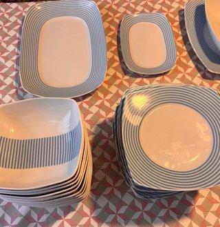 Vajilla porcelana azul y blanca