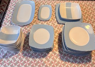 Vajilla porcelana azul y blanca
