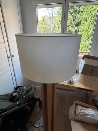 Lámpara de pie madera y tela Maison du Monde