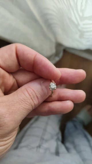 Anillo oro 14K. diamante 1 quilate pureza I1