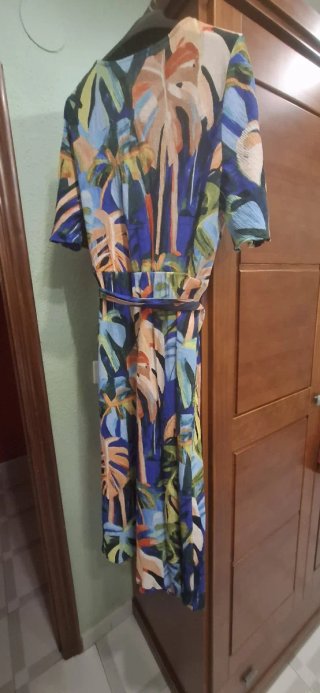 Vestido C&A estampado tropical