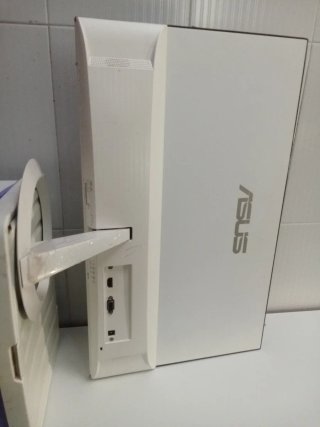 Monitor Asus Negro y Blanco