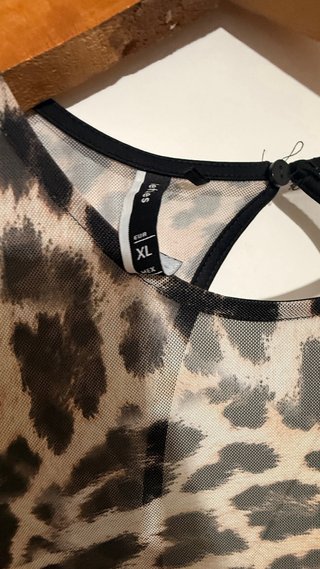 Vestido estampado leopardo manga larga