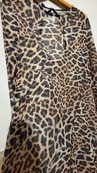 Vestido estampado leopardo manga larga