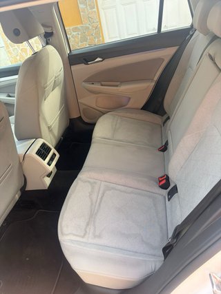Volkswagen Golf 2021