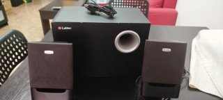 Altavoces 2.1 Negros