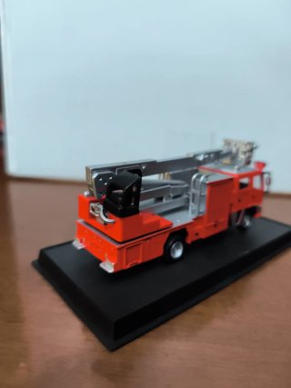 Modellino Camion Vigili del Fuoco NIKKI SKYARM