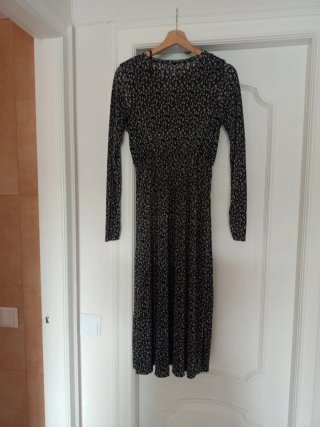 Vestido verde con cremalleras