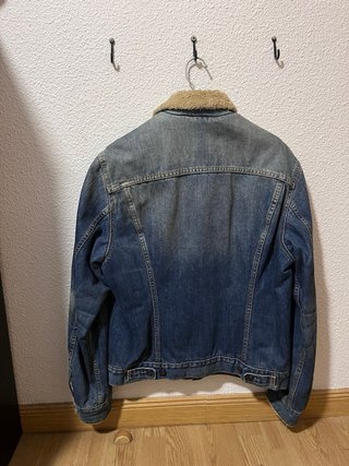Chaqueta vaquera Levi’s efecto desgastado