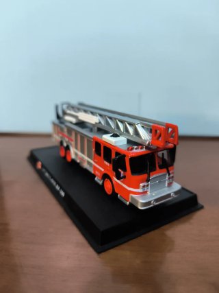 Modellino Camion Vigili del Fuoco E-ONE HP-100