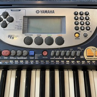 Teclado Yamaha PSR-270 61 teclas MIDI
