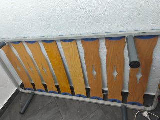Somier láminas madera con texto Relax