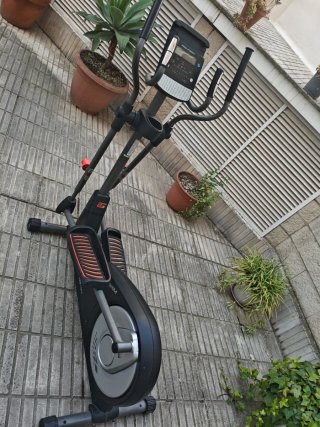 Máquina elíptica Proform 525 CSE