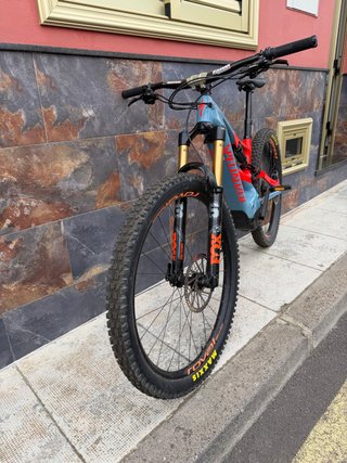 Bicicleta Specialized Turbo Levo Carbono Expert