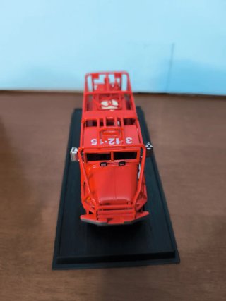 Modellino Camion Vigili del Fuoco 1:57