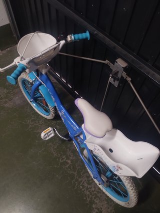 Bicicleta Infantil Frozen 16 con Ruedines