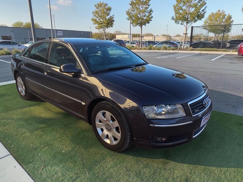 Audi A8 2004 - foto 1