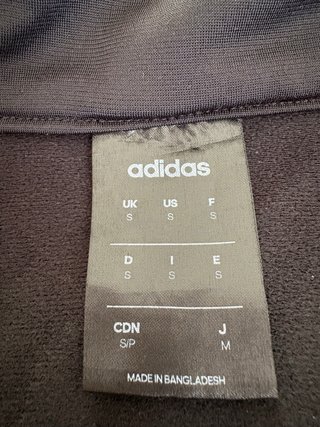 Chaqueta deportiva Adidas negra