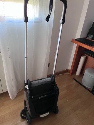 Bugaboo Ant rosa con reposapies. Apto cabina avion