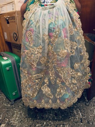 Traje de Fallera Brocado Verde y Dorado