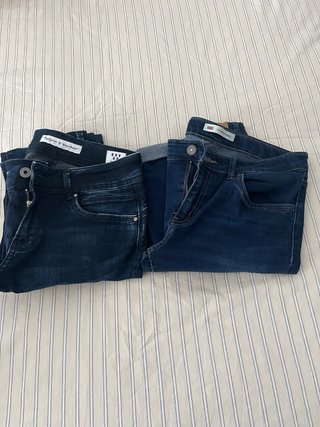 Lote 2 Vaqueros Mujer Pepe Jeans T/M y Levis T/S.