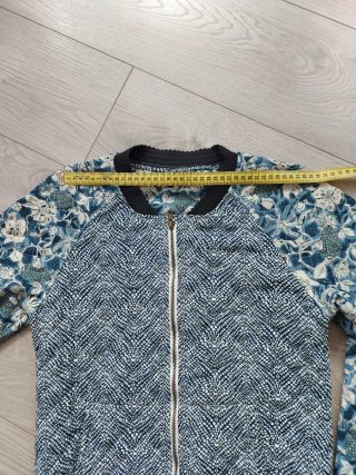 Cazadora Tennis Talla M Flores y Geométrico